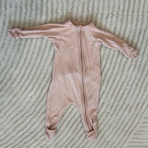Goumi onesie/footie, 0-3 months, blush